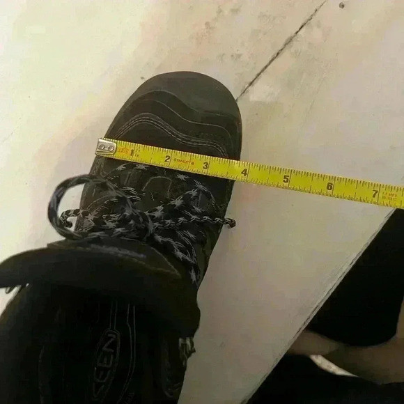 Keen Black Lace Up Boots - Picture 7 of 9